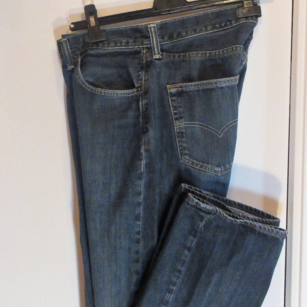 Levi Straus 501 Straight Leg Button Fly Jeans W32 L32 made in Mexico